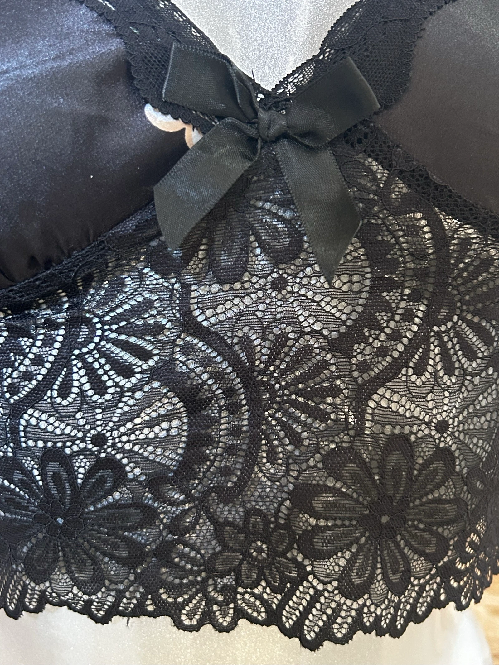 Floral lace black crop bra – Very comfortable – Size M – photo 5